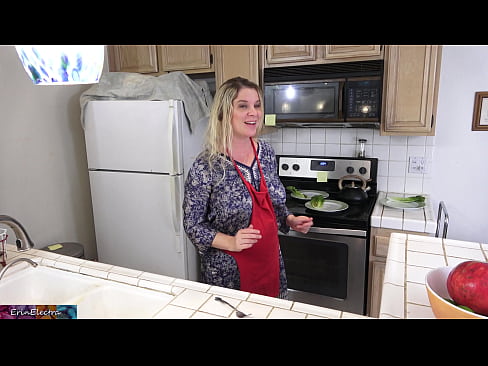 ❤️ Stepmom vachimukama mukitchen before his date Mberi pa %sn.pornoreino-com.ru %
